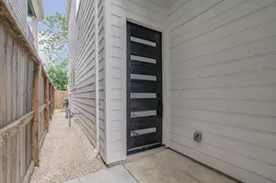 4612 Oats St, Houston, TX 77020 - Photo 9
