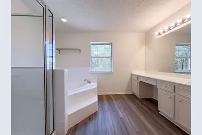 107 S Creek Drive, Bellville, TX 77418 - Photo 15