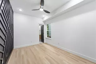 218 E 37th St, Houston, TX 77018 - Photo 15