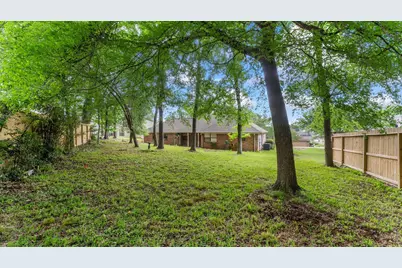 2013 Wickersham Drive, Huntsville, TX 77340 - Photo 29