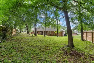 2013 Wickersham Dr, Huntsville, TX 77340 - Photo 29