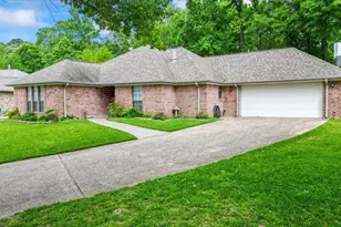 2013 Wickersham Dr, Huntsville, TX 77340 - Photo 5