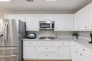 2013 Wickersham Dr, Huntsville, TX 77340 - Photo 17