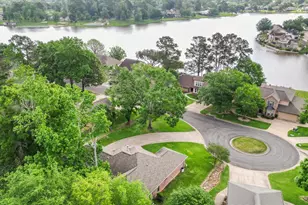 2013 Wickersham Dr, Huntsville, TX 77340 - Photo 3