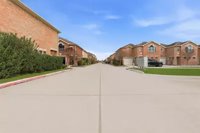 5941 South Loop E #1301, Houston, TX 77033 - Photo 5