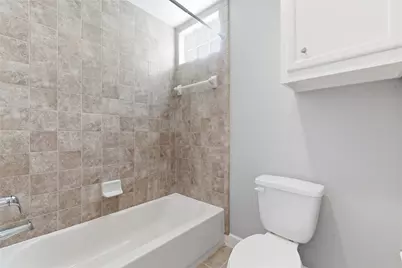 5941 South Loop E #1301, Houston, TX 77033 - Photo 17