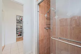 8018 Zimmermann Dr, Houston, TX 77088 - Photo 23