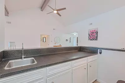8018 Zimmermann Drive, Houston, TX 77088 - Photo 17