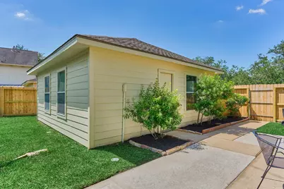 9915 Willow Crossing Drive, Houston, TX 77064 - Photo 43