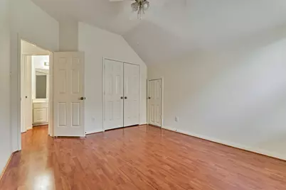 9915 Willow Crossing Drive, Houston, TX 77064 - Photo 37