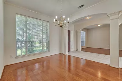 9915 Willow Crossing Drive, Houston, TX 77064 - Photo 7