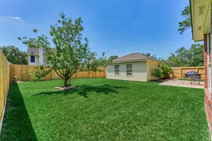 9915 Willow Crossing Dr, Houston, TX 77064 - Photo 41