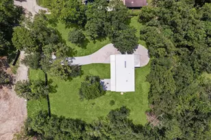 1425 Oak Hollow Dr, Dickinson, TX 77539 - Photo 27