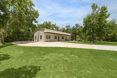 1425 Oak Hollow Drive, Dickinson, TX 77539 - Photo 5