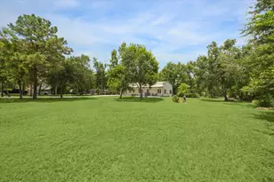 1425 Oak Hollow Dr, Dickinson, TX 77539 - Photo 3