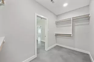 1425 Oak Hollow Dr, Dickinson, TX 77539 - Photo 17