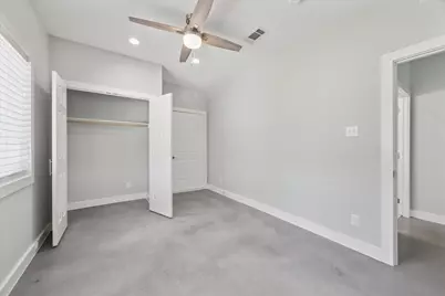 1425 Oak Hollow Drive, Dickinson, TX 77539 - Photo 19