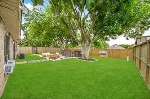 16210 Lazy Ridge Rd, Houston, TX 77053 - Photo 23
