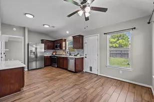 845 Indigo Springs Ln, La Marque, TX 77568 - Photo 13