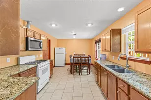 15802 Park Manor St, Houston, TX 77053 - Photo 9