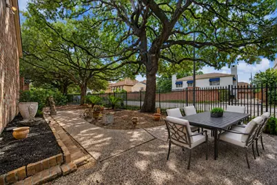 1723 Nantucket Drive, Houston, TX 77057 - Photo 1