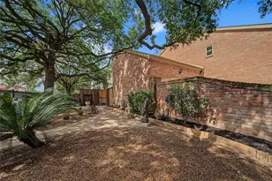 1723 Nantucket Dr, Houston, TX 77057 - Photo 33