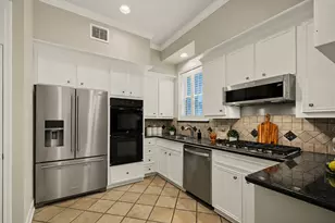 1723 Nantucket Dr, Houston, TX 77057 - Photo 11