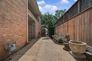 1723 Nantucket Dr, Houston, TX 77057 - Photo 31