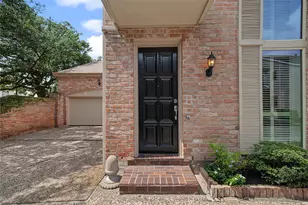 1723 Nantucket Dr, Houston, TX 77057 - Photo 5