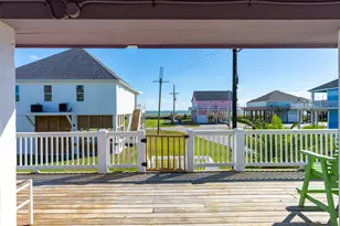 2300 Martinique, Crystal Beach, TX 77650 - Photo 9