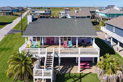 2300 Martinique, Crystal Beach, TX 77650 - Photo 3
