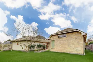 8326 Green Valley Dr, Sugar Land, TX 77479 - Photo 27