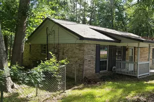 317 Arrowhead Dr, Conroe, TX 77316 - Photo 3