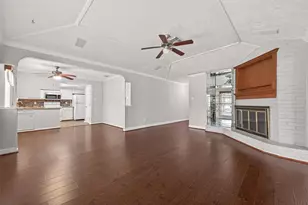 10006 Towne Tower Ln, Sugar Land, TX 77498 - Photo 9