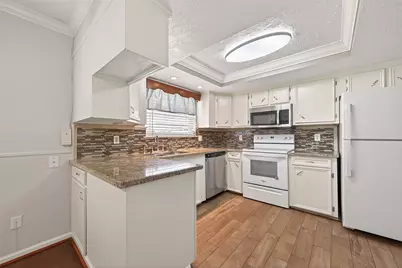 10006 Towne Tower Lane, Sugar Land, TX 77498 - Photo 15