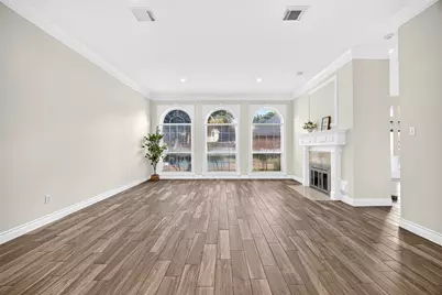 19602 Laurel Park Lane, Houston, TX 77094 - Photo 9