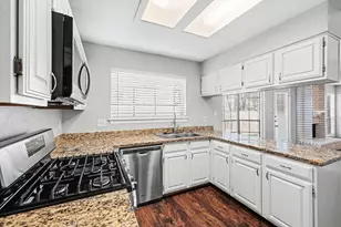 134 E Pathfinders Cir, The Woodlands, TX 77381 - Photo 19