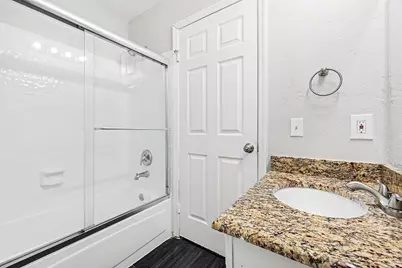 134 E Pathfinders Circle, The Woodlands, TX 77381 - Photo 33