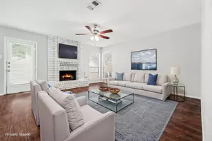 134 E Pathfinders Cir, The Woodlands, TX 77381 - Photo 5