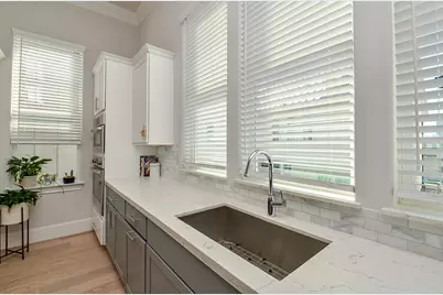 2419 W Kolbe Lane, Houston, TX 77080 - Photo 11