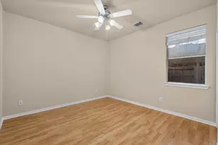 109 Hawke Bay Ln, Friendswood, TX 77546 - Photo 27