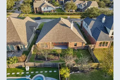 109 Hawke Bay Lane, Friendswood, TX 77546 - Photo 37