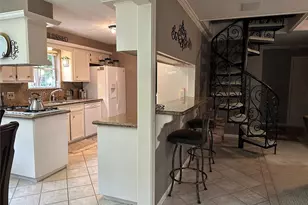 25318 Lynbriar Ln, Spring, TX 77373 - Photo 9