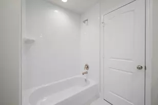 1648 Bonnie Brae St, Houston, TX 77006 - Photo 37