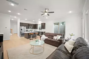 1648 Bonnie Brae St, Houston, TX 77006 - Photo 3