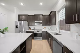 1648 Bonnie Brae St, Houston, TX 77006 - Photo 5