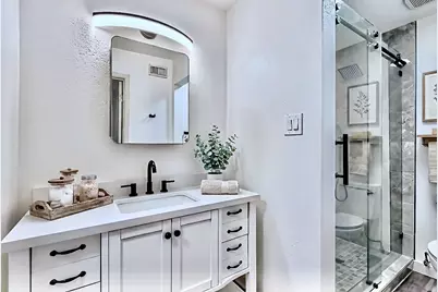 18800 Egret Bay Boulevard #1411, Webster, TX 77058 - Photo 3