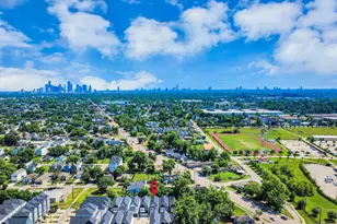318 Neyland St, Houston, TX 77022 - Photo 39