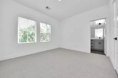 318 Neyland Street, Houston, TX 77022 - Photo 17