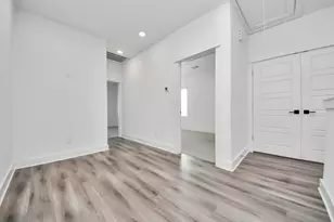 318 Neyland St, Houston, TX 77022 - Photo 13